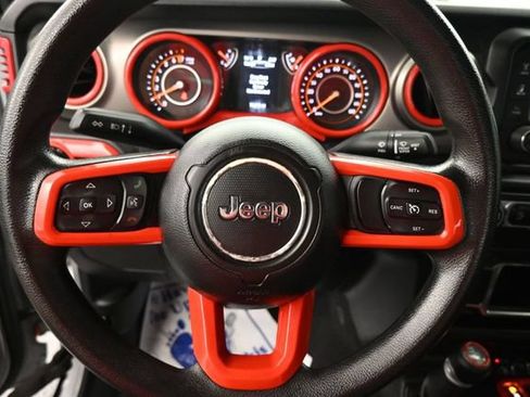 Used 2018 Jeep Wrangler Sport AWD/4WD image 12
