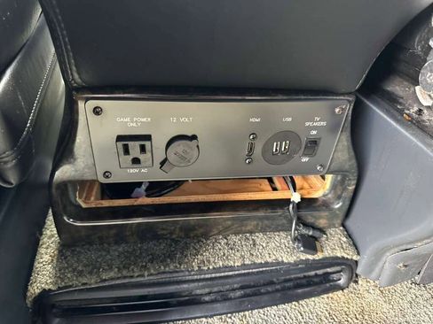 Used 2016 Mercedes-Benz Metris Explore  Conversion image 41