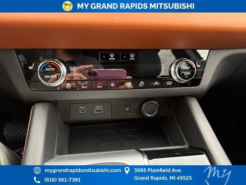 New 2025 Mitsubishi Outlander SEL AWD/4WD image 21