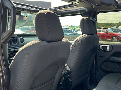 Used 2020 Jeep Wrangler Unlimited Sahara w/ Safety Group image 31
