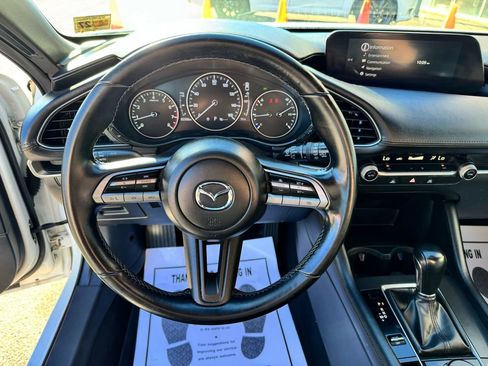 Used 2022 MAZDA MAZDA3 s image 16