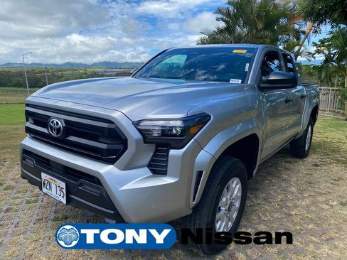 Used 2024 Toyota Tacoma SR RWD image 3