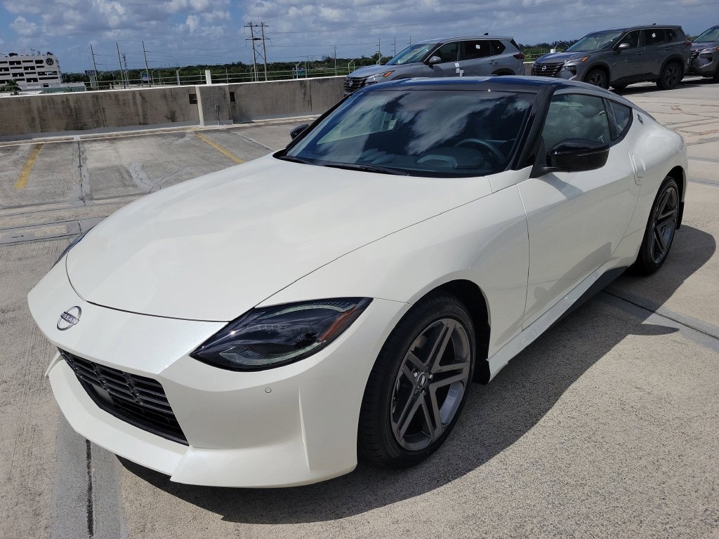 New 2026 Nissan Z Sport w/ Floor Mat Package RWD image 3