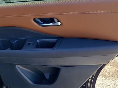 New 2026 Nissan Pathfinder Platinum FWD image 31