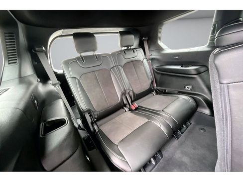 Certified 2024 Jeep Grand Cherokee L Laredo image 31