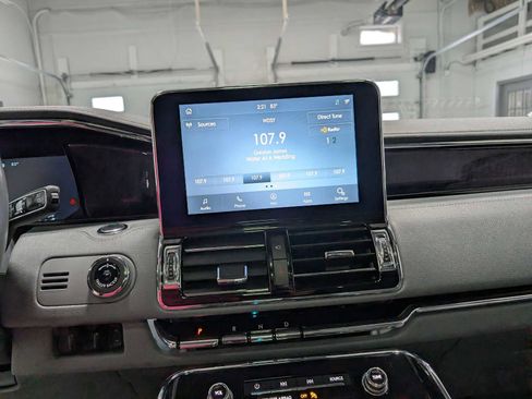 Used 2020 Lincoln Navigator L Reserve w/ Luxury Package image 33