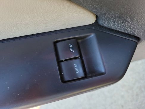 Used 2014 Ford Mustang GT image 24