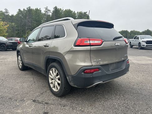 Used 2016 Jeep Cherokee Limited AWD/4WD image 6