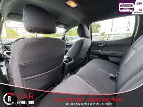 Used 2020 Toyota Tacoma TRD Off-Road image 44