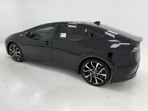 Used 2025 Toyota Prius Plug-In Hybrid w/ Limited Premium Package image 37