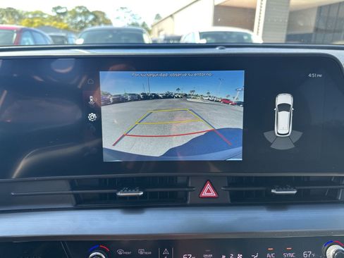 Used 2023 Kia Sportage EX image 6