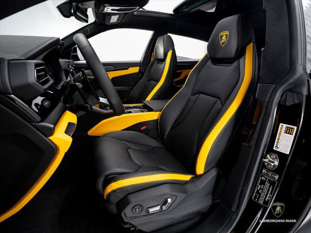 Used 2025 Lamborghini Urus SE AWD/4WD image 29