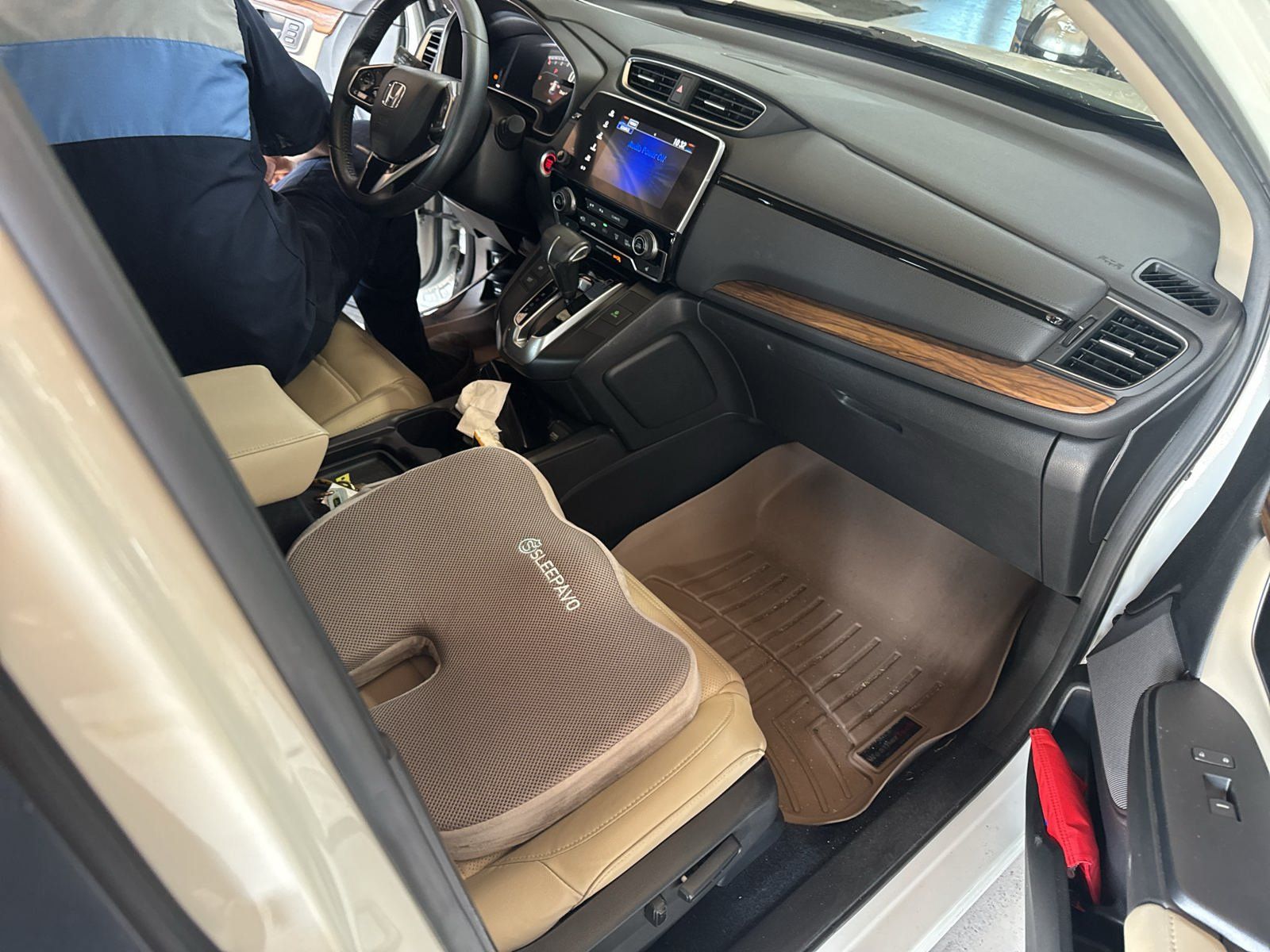Used 2018 Honda CR-V Touring image 8