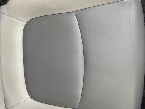 Used 2019 Toyota RAV4 XLE Premium image 40