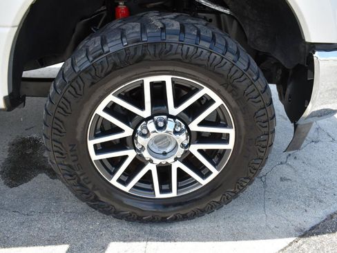 Used 2017 Ford F250 Lariat w/ Lariat Value Package AWD/4WD image 35