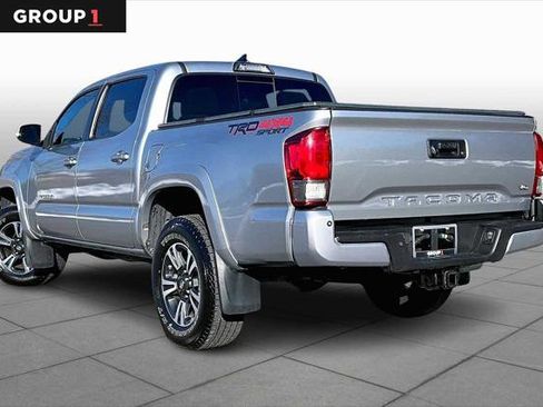 Certified 2017 Toyota Tacoma TRD Sport image 11