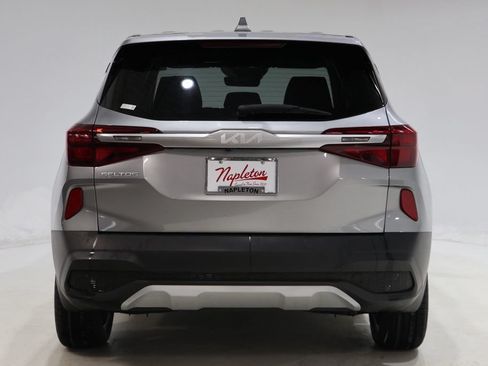 Used 2023 Kia Seltos LX AWD/4WD image 7
