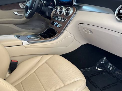 Used 2022 Mercedes-Benz GLC 300 image 19