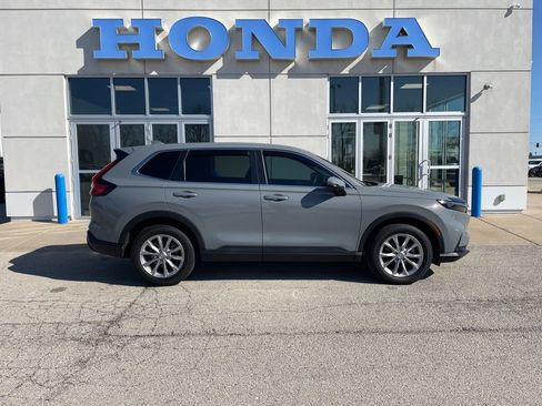 Used 2024 Honda CR-V EX-L image 4