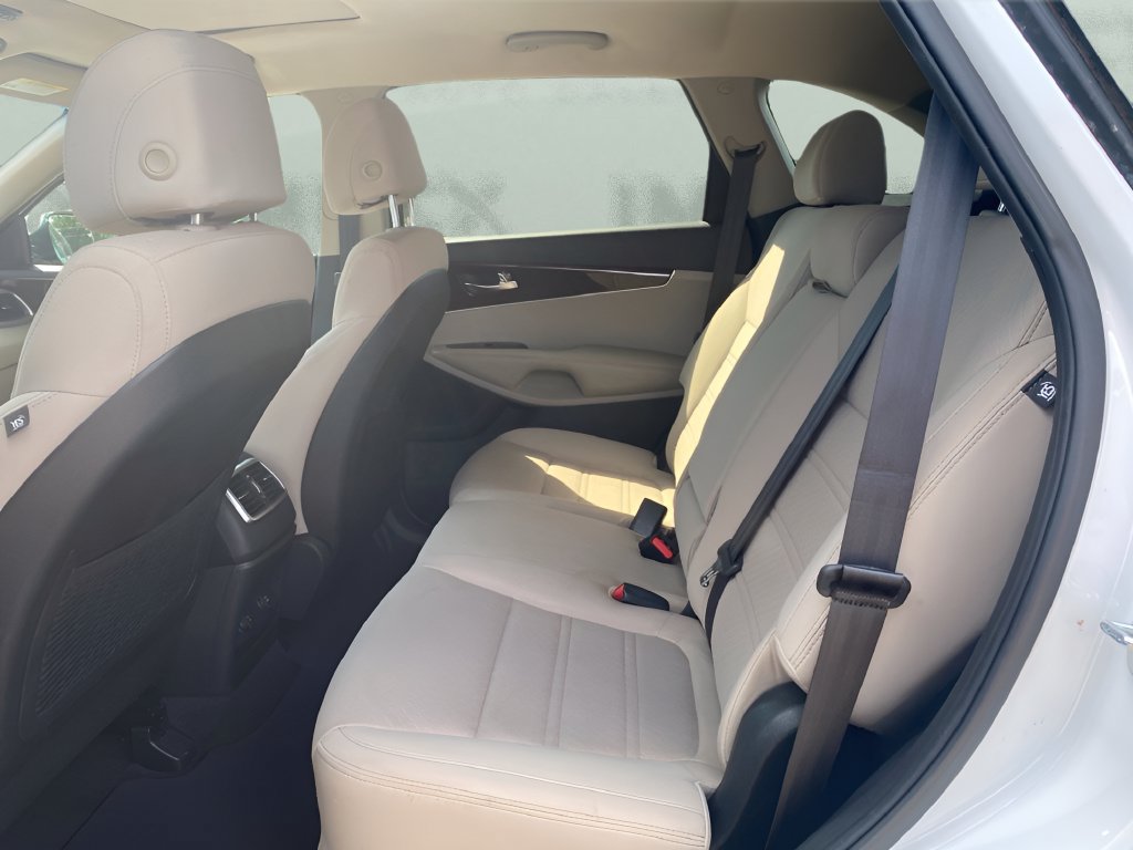 Used 2017 Kia Sorento LX w/ LX V6 Convenience Package FWD image 13