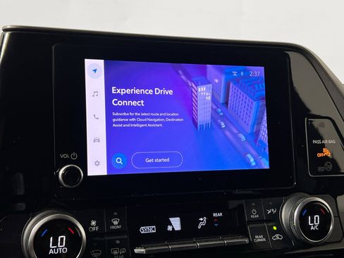 Used 2023 Toyota Highlander LE image 28