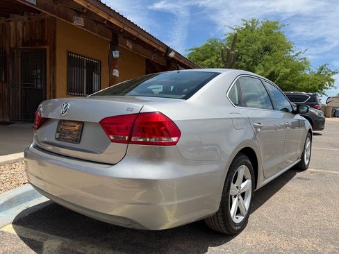 Used 2013 Volkswagen Passat 2.5 SE FWD image 7