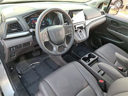 Certified 2024 Honda Odyssey EX-L image 16