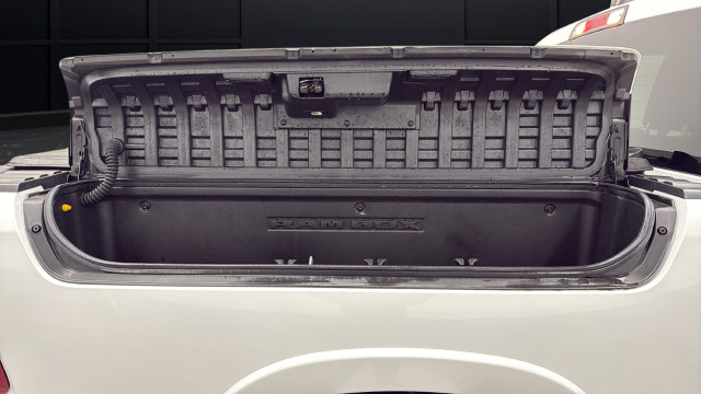 Used 2025 RAM 1500 Limited AWD/4WD image 29