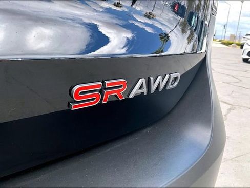 Certified 2025 Nissan Kicks SR AWD/4WD image 23
