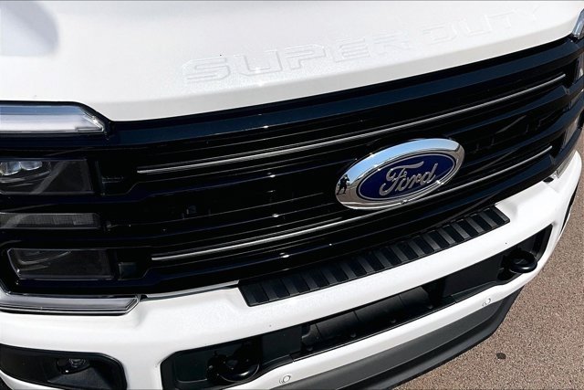 Used 2025 Ford F350 Platinum AWD/4WD image 31