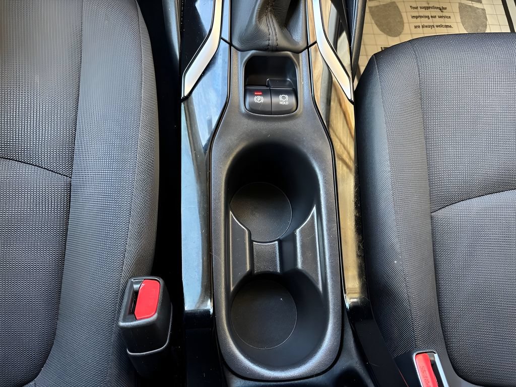 Used 2022 Toyota Corolla LE FWD image 29