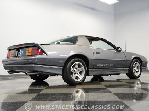Used 1988 Chevrolet Camaro IROC-Z RWD image 28