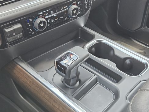 New 2026 Chevrolet Silverado 1500 High Country AWD/4WD image 15