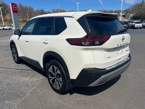 Used 2023 Nissan Rogue SV image 5
