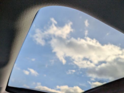 Certified 2021 Jeep Cherokee Limited w/ Elite Package image 30