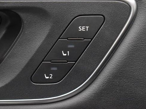 Certified 2026 Nissan Rogue Platinum w/ Platinum Premium Package AWD/4WD image 12