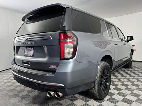 Used 2021 Chevrolet Suburban High Country w/ Premium Package AWD/4WD image 32