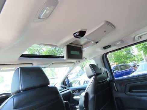 Used 2023 Honda Odyssey Elite image 16