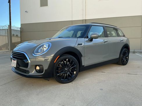 Used 2019 MINI Cooper Clubman ALL4 AWD/4WD image 1