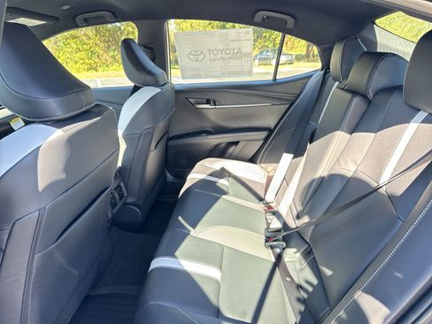 New 2025 Toyota Camry Hybrid FWD image 23