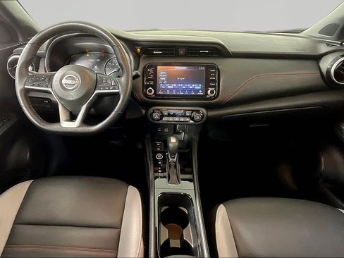 Used 2022 Nissan Kicks SR w/ Premium Package FWD image 7