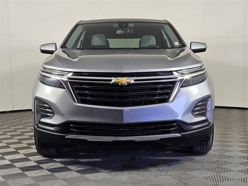 Used 2023 Chevrolet Equinox LT image 2