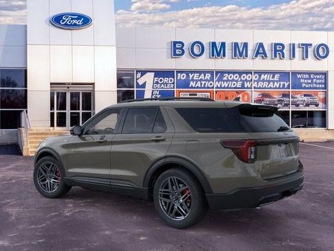 New 2026 Ford Explorer ST-Line w/ ST-Line Street Pack AWD/4WD image 4
