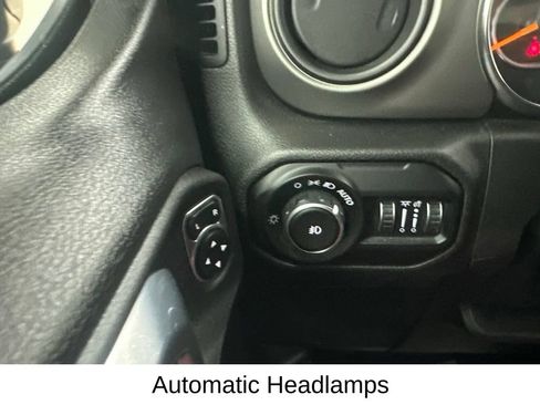 Used 2021 Jeep Wrangler Unlimited Sport w/ Technology Group AWD/4WD image 39