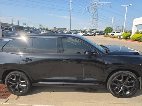 Used 2025 Lexus TX 500h AWD w/ Technology Package image 6