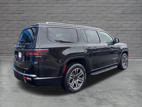Used 2024 Jeep Wagoneer Series II AWD/4WD image 7