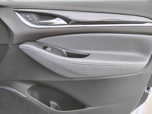 Used 2023 Buick Enclave Essence w/ Sport Touring Edition image 20