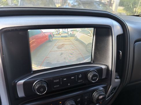 Used 2018 GMC Sierra 1500 SLT w/ Enhanced Driver Alert Package image 11