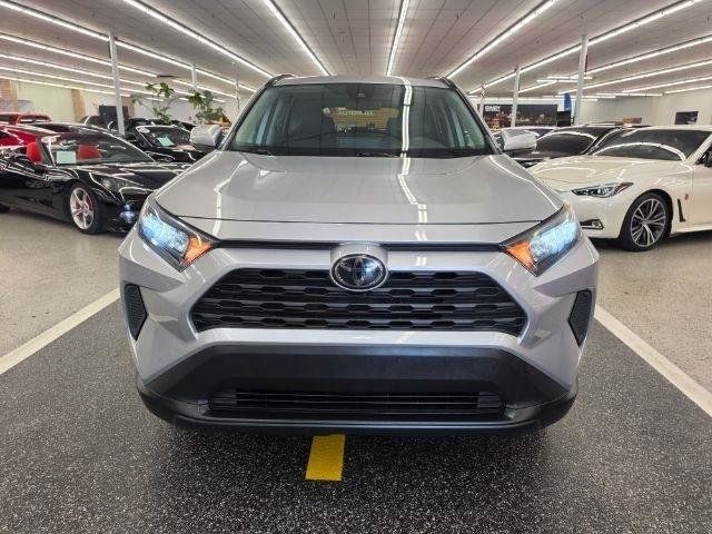 Used 2019 Toyota RAV4 LE w/ Carpet Mat Package FWD image 3