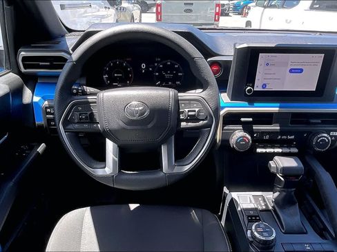 Used 2025 Toyota Tacoma TRD Off-Road AWD/4WD image 14